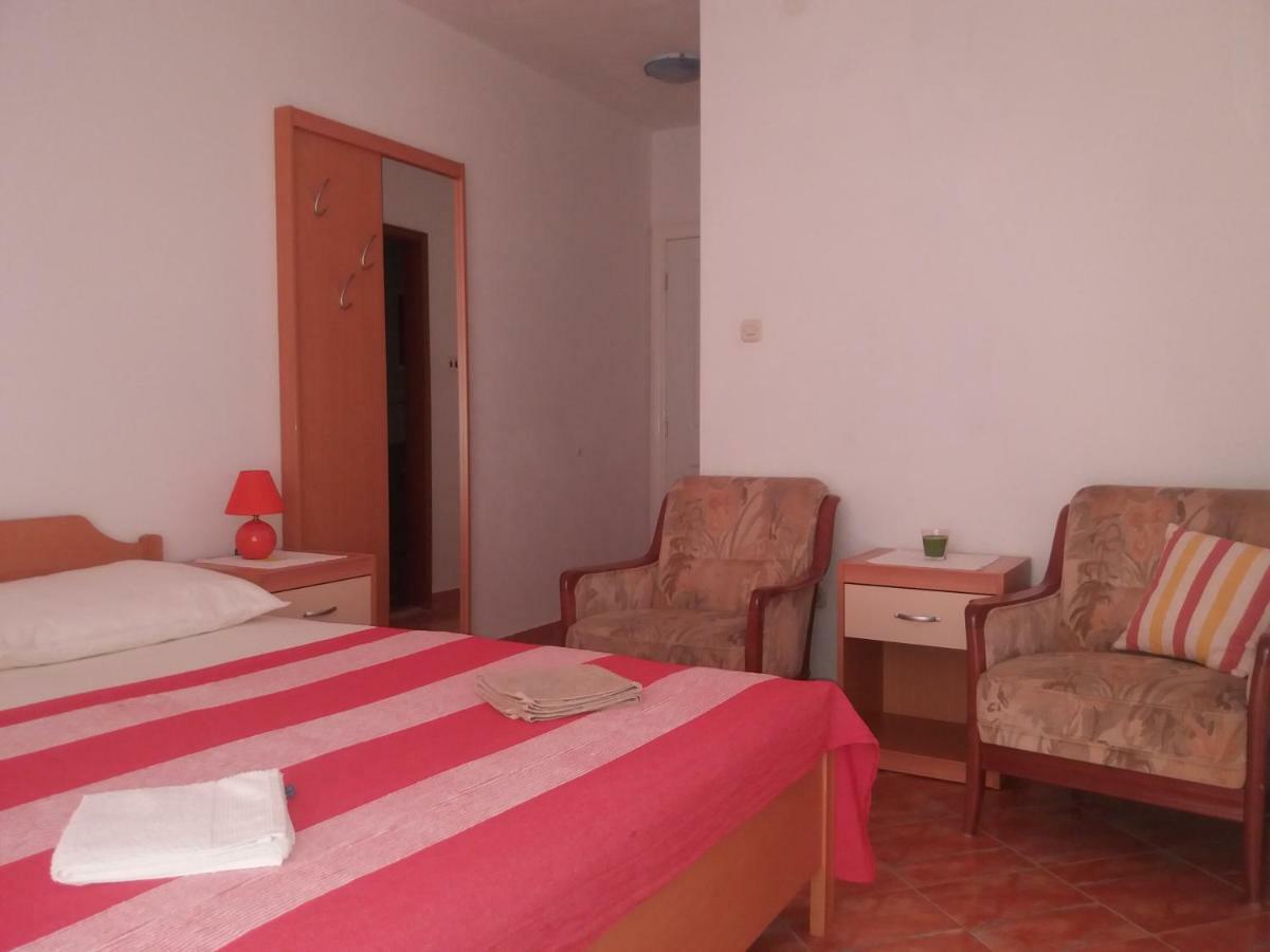 Apartments Erceg أوميس المظهر الخارجي الصورة