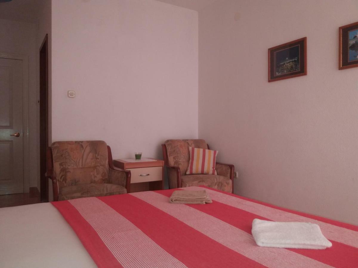 Apartments Erceg أوميس المظهر الخارجي الصورة