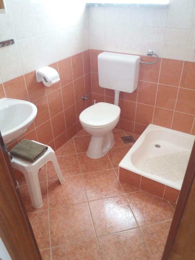Apartments Erceg أوميس المظهر الخارجي الصورة